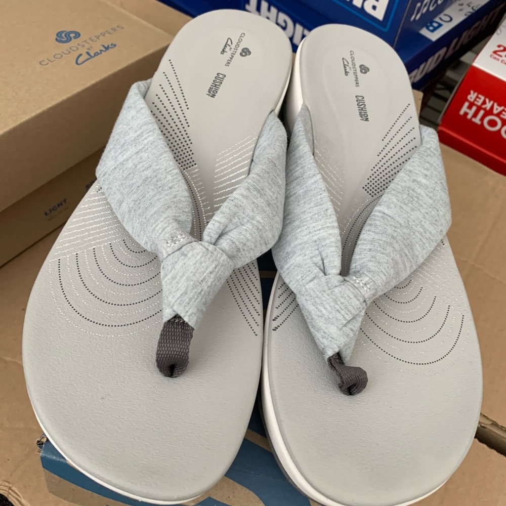 Clarks Women’s Arla glison flip flop new!
